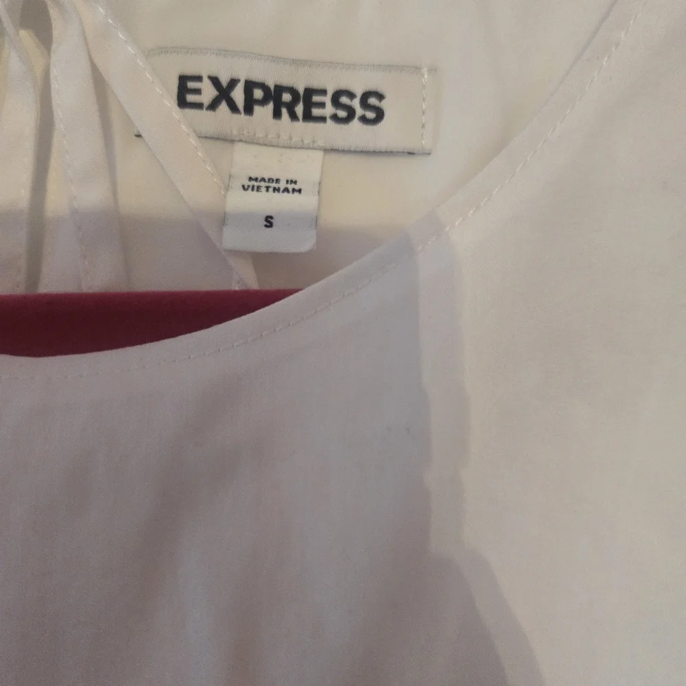 2 Express Tops - Picture 4 of 6
